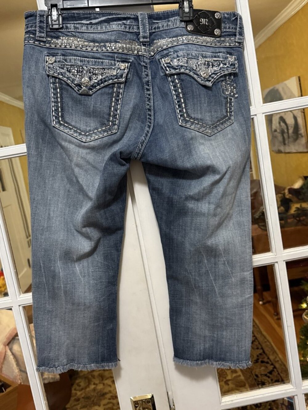 Miss Me Size 25 JE5641EP2 Easy Capri Denim Rhinestones Thick Stitching  Raw Hem